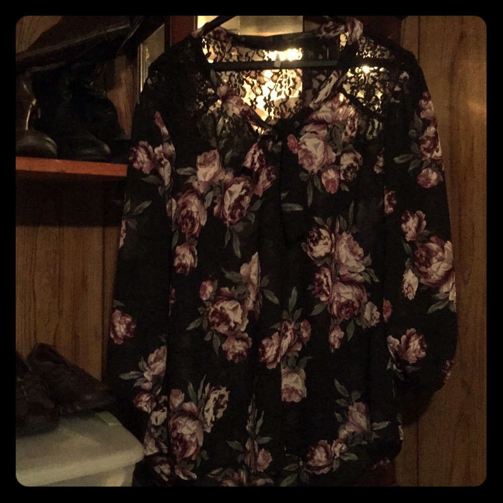 Truth NYC Black Rose pattern blouse